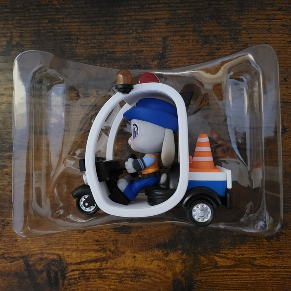 Disney Zootopia Judy Hopps Figure with Scooter - Picture 2 of 2